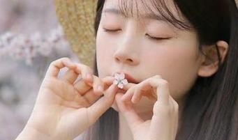 51吃瓜网官网：从国外的郑重其事到轻松吃瓜模式！
