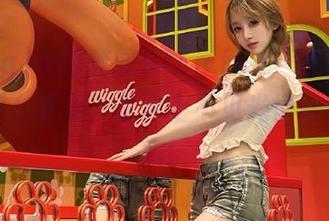 偷瞄登录91cg.fun，真有他们说的那么精彩，基本上不见光怪陆离不开心！