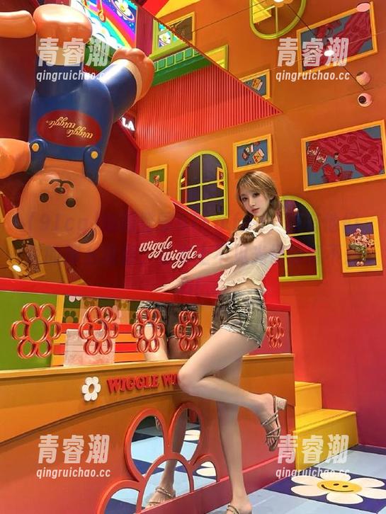 偷瞄登录91cg.fun，真有他们说的那么精彩，基本上不见光怪陆离不开心！
