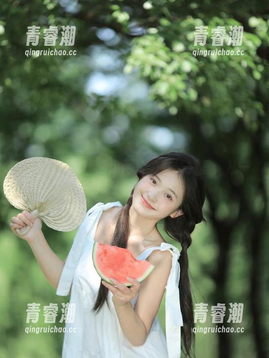 91吃瓜网址的在线旅程：从一颗瓜子谈到世界观