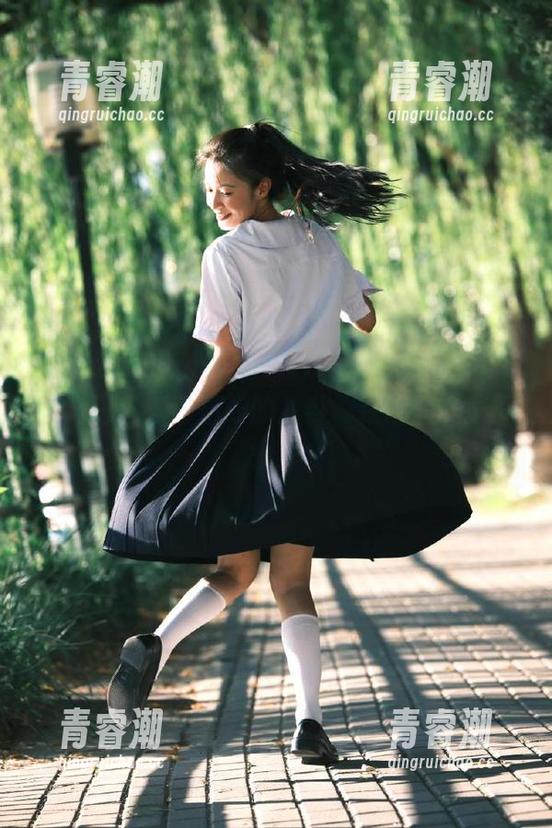 “www.tttzzz.com”传送门：浮世绘般的八卦，在这里一览无余。