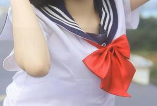 网页里藏了多少八卦？www.tttzzz.com竟成了我的快乐来源。