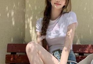 “www.tttzzz.com”地址你有吗？我这边八卦雷达快要启动了！