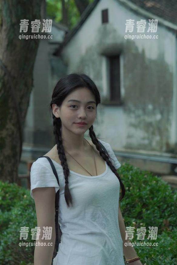 www.17 突发奇想,点了个视频,结果不想停下来,www.17kanzb.com你这是在搞事情吧!