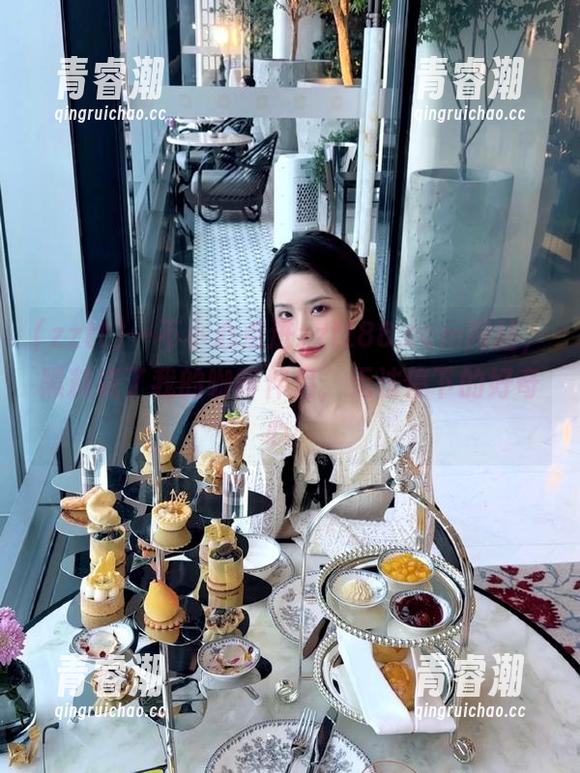 zztt 一不小心点进zztt88.ccm网站,黑料成了我的咖啡伴侣,无法停下的好奇心!