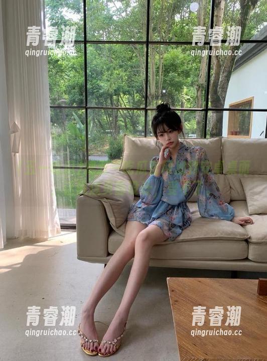 把五一吃瓜官网加到安卓桌面，话说这页面设计，受不了。