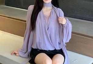 冲哥精选网址的wallpaper壁纸真够花哨的，这也是拼了！个人带着点反差萌！
