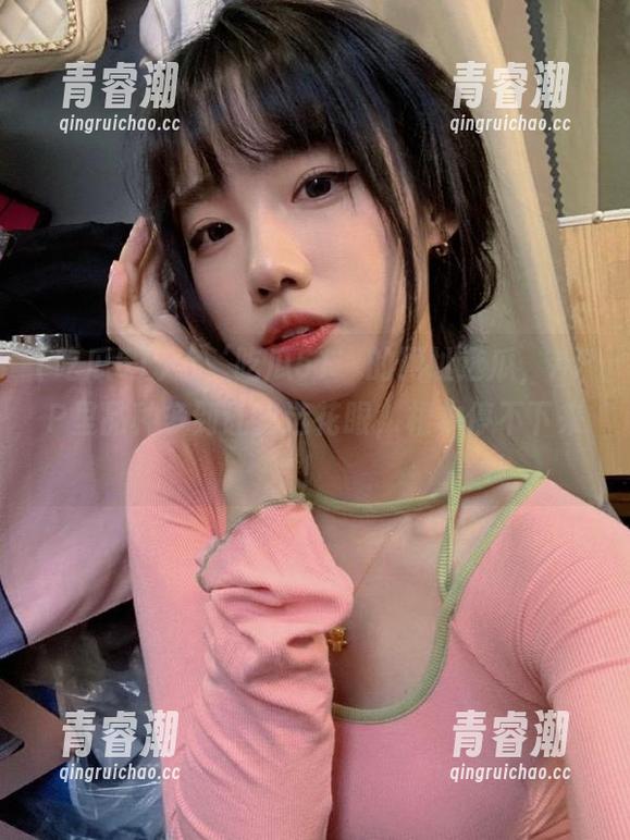 吃瓜51 上‘吃瓜51’的网址选瓜,APP里品种多到让我选花眼,根本停不下来!