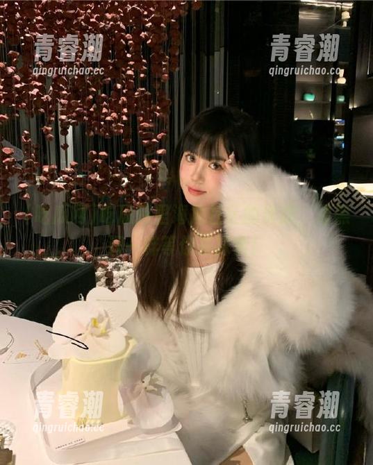 吃瓜网里海角社区的资源，像黑洞一样等你来探索！