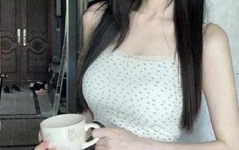 蹲在黑料不打烊首页su，永不迷路的瓜田里，又摘到一个稀奇事儿！