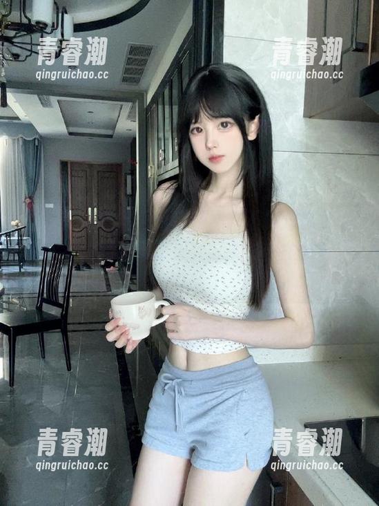 黑料不打烊首页 蹲在黑料不打烊首页su,永不迷路的瓜田里,又摘到一个稀奇事儿!