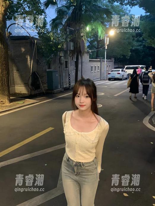 先登录那个黑料传送门，线路一带你飞进不为人知的世界