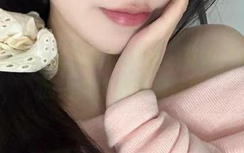 最新黑料在线：那位“高冷”的人竟然爱吃榴莲？
