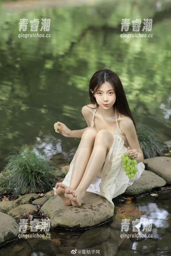 “黑料在线”的地址让我联想到不寻常的对象，这个瓜得吃得脑袋开花。