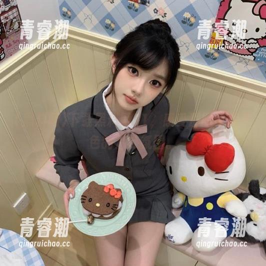 下载黑料网51，感受那股不露声色的八卦氛围。