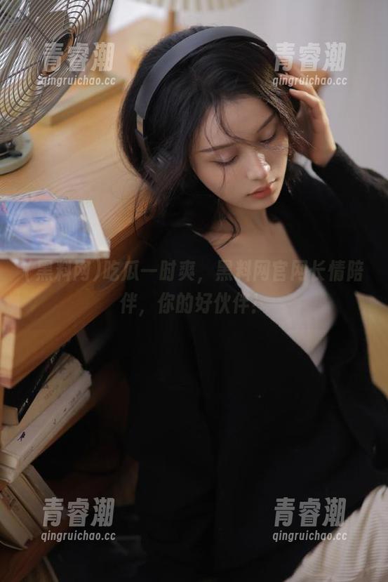 吃瓜一时爽，黑料网官网长情陪伴，你的好伙伴！