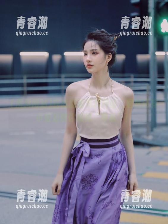 在线翻看黑料网站，居然还有小姐姐教你如何“导航”！